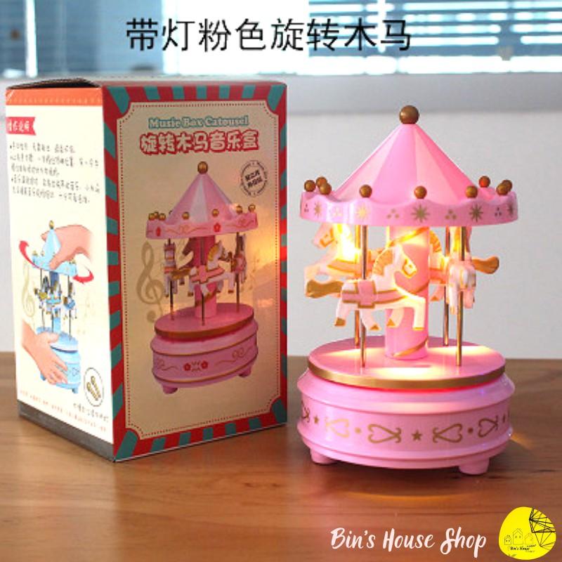 Hộp Nhạc xoay Ngựa Gỗ cổ tích có Đèn - Quà sinh nhật