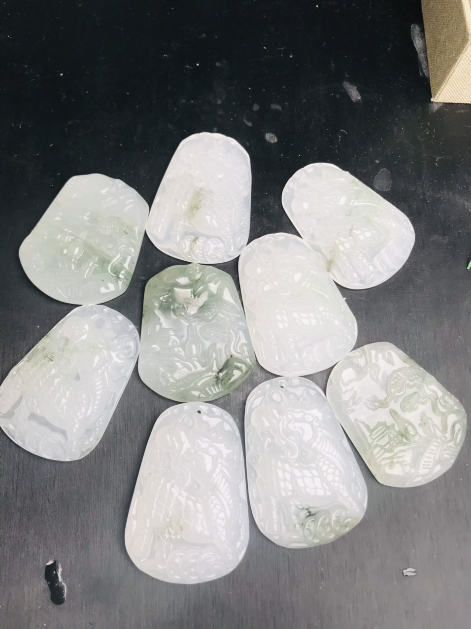 MẶT KỲ LÂN ĐÁ NGỌC JEDIET  TỰ NHIÊN ĐẸP nam mặt to nam làm mặt dây chuyền rất đẹp Tài Vận Hưng Thịnh TẶNG KÈM DÂY ĐEO