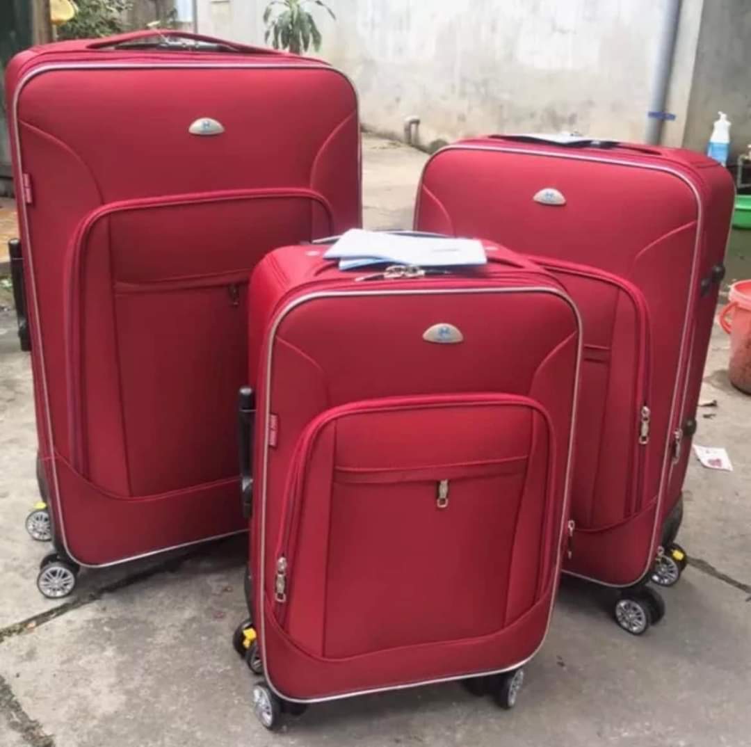 Vali vải hùng phát size 28 màu đỏ