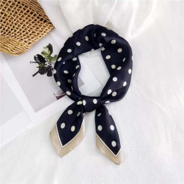 Khăn turban lụa vuông choàng cổ size 70x70cm thanh lịch phong cách nữ tính đa năng dùng làm áo yếm in chấm bi