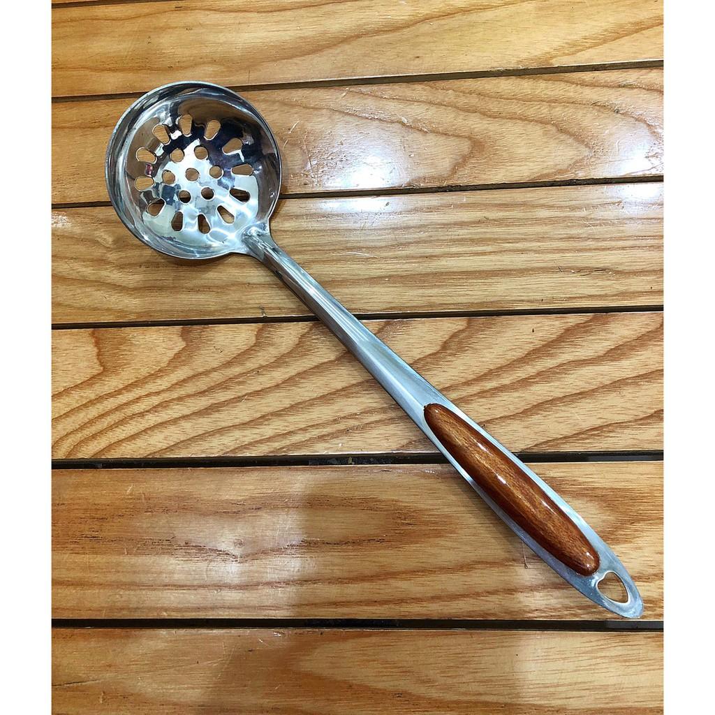 Muôi Múc Canh Inox Đẹp Cán Vân Gỗ Sâu Size Tiện Lợi Khi Dùng Gia Đình, Inox Dày Dặn Sáng Bóng Loại 1