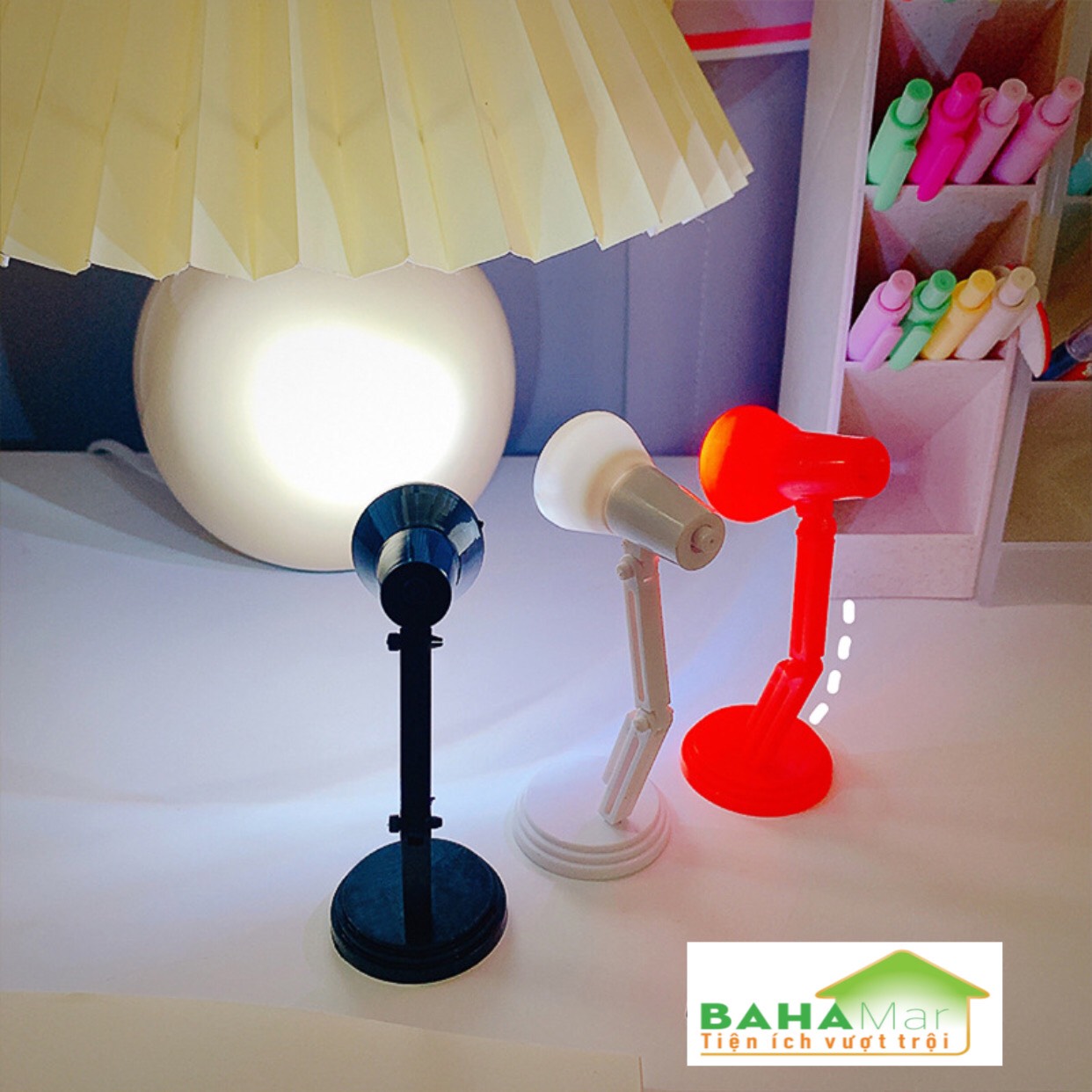 ĐÈN LED DI ĐỘNG MINI TIẾT KIỆM ĐIỆN CÀI ĐỌC SÁCH, LÀM ĐÈN NGỦ, MANG ĐI DU LỊCH  &quot;BAHAMAR&quot; nhỏ gọn và thuận tiện sử dụng, ánh sáng tốt mà tiêt kiệm điện