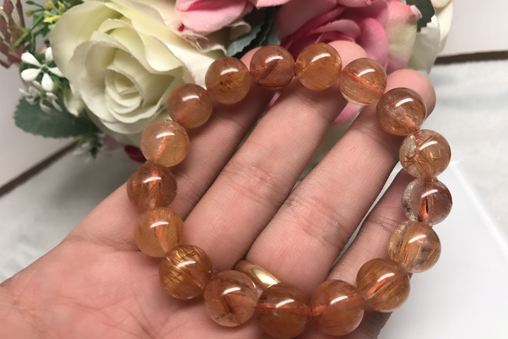 Vòng Đá Thạch Anh Tóc Đỏ Ngọc Quý Gemstones TA046