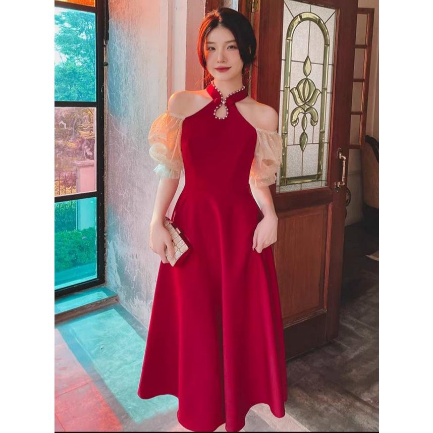 Đầm xoè cổ yếm đính cườm tay phối lưới kim sa