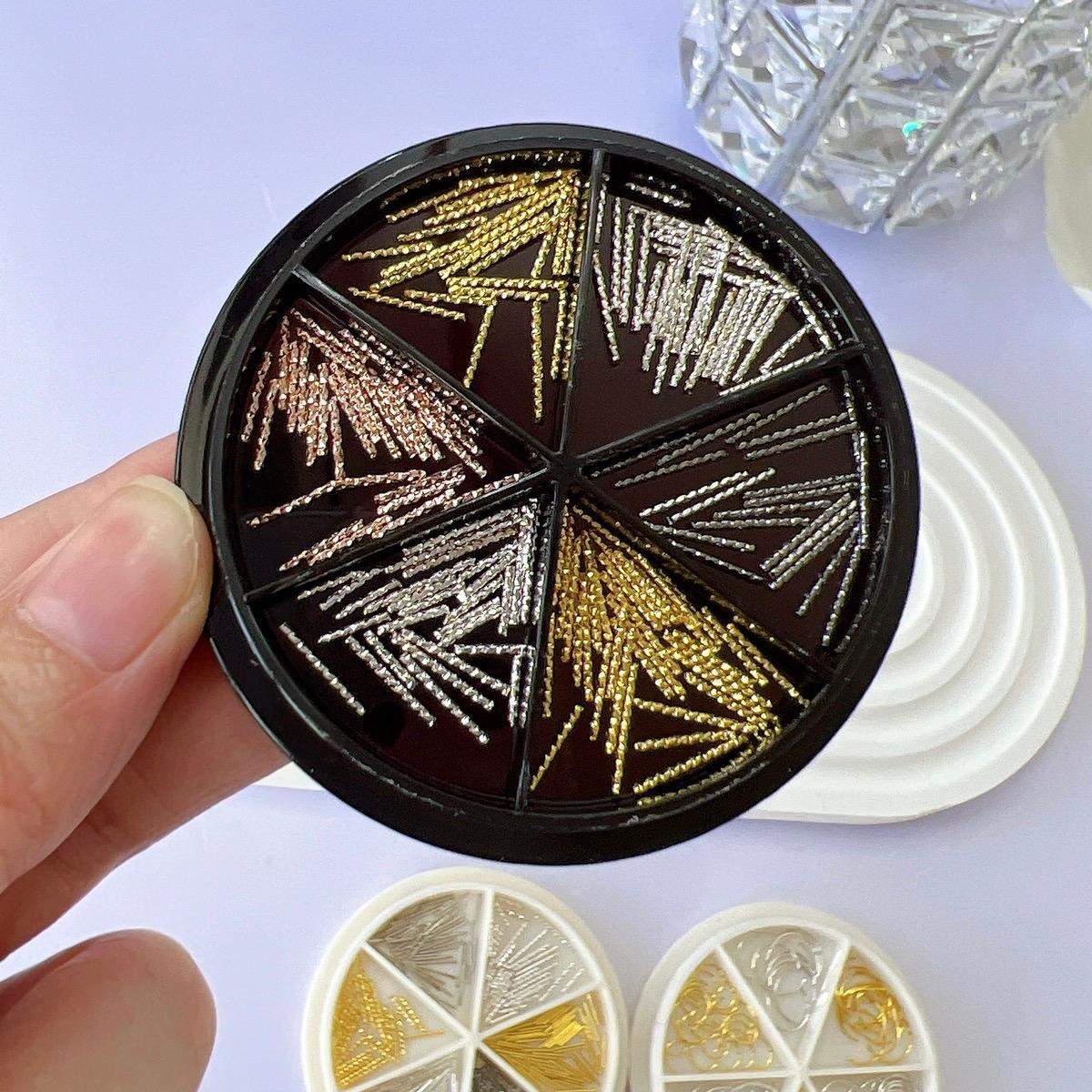 Set Charm Thẳng Cong Kim Loại Làm Nail Khay Nhựa Tròn 6 Ngăn Mix Màu Cao Cấp Trang Trí Móng Vàng, Bạc Và Đồng-nail Phương Miu Nữ Women