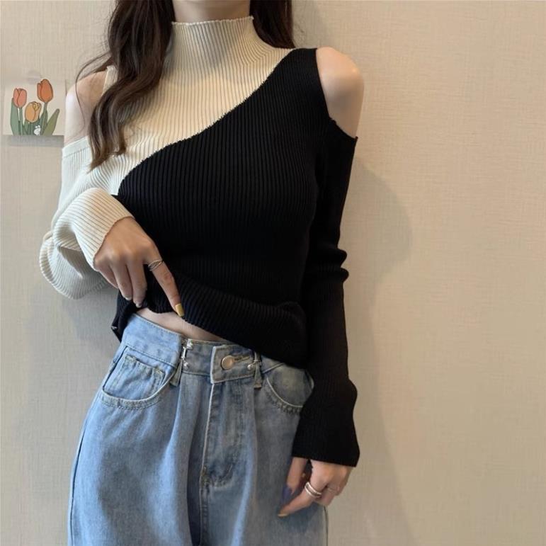 Áo len hở vai cách điệu phối màu cực chất, sành điệu, sang chảnh