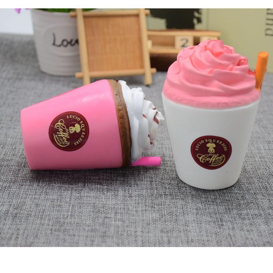 SQUISHY TRÀ SỮA KEM LẠNH ỐNG HÚT
