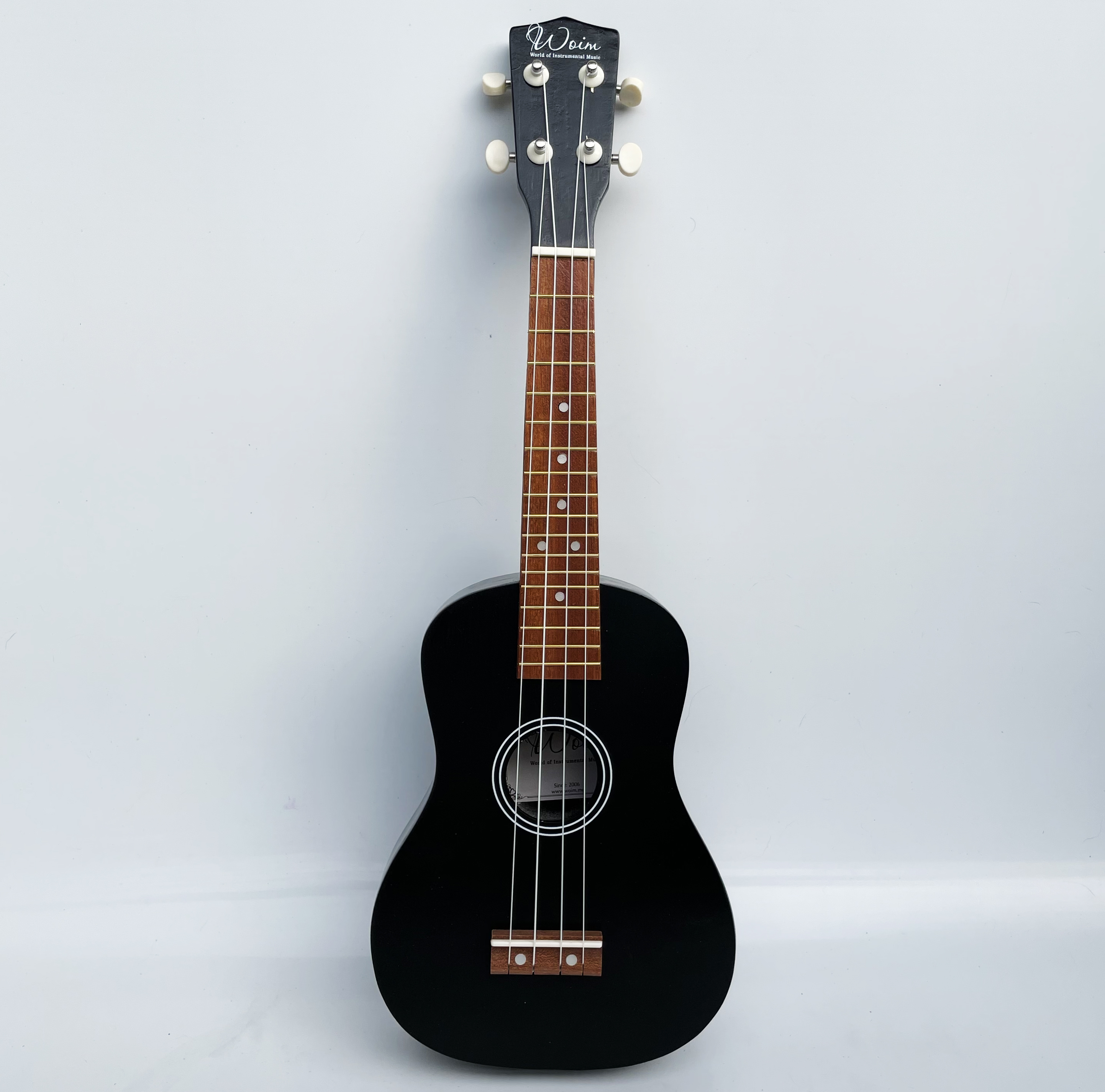 Đàn Ukulele Concert Woim 33A19 kèm capo, máy lên dây điện tử và bao da