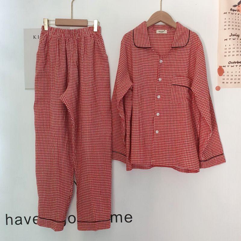 Pyjama caro đỏ viền đen