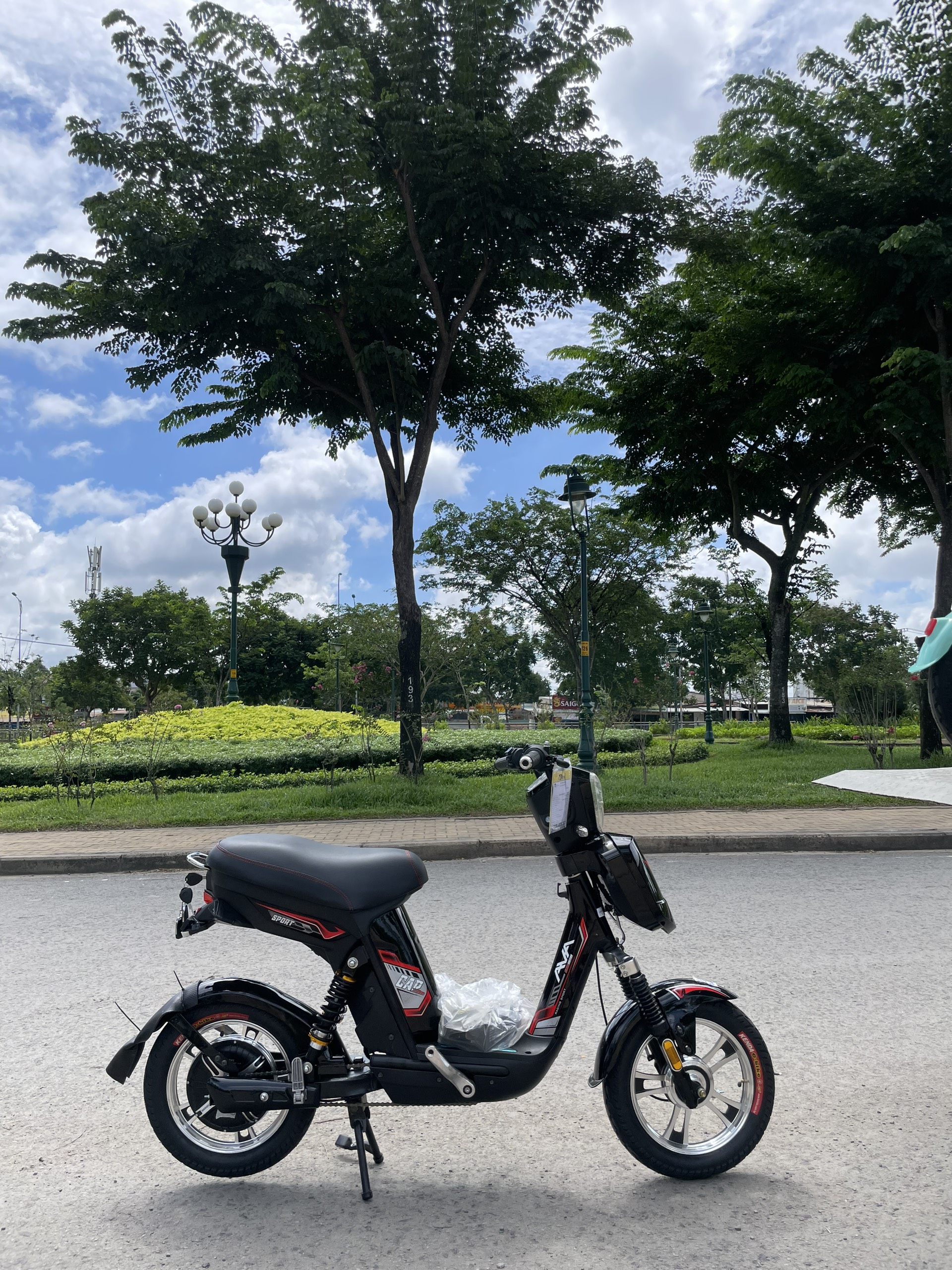 XE ĐẠP ĐIỆN AZI Z7 14inch