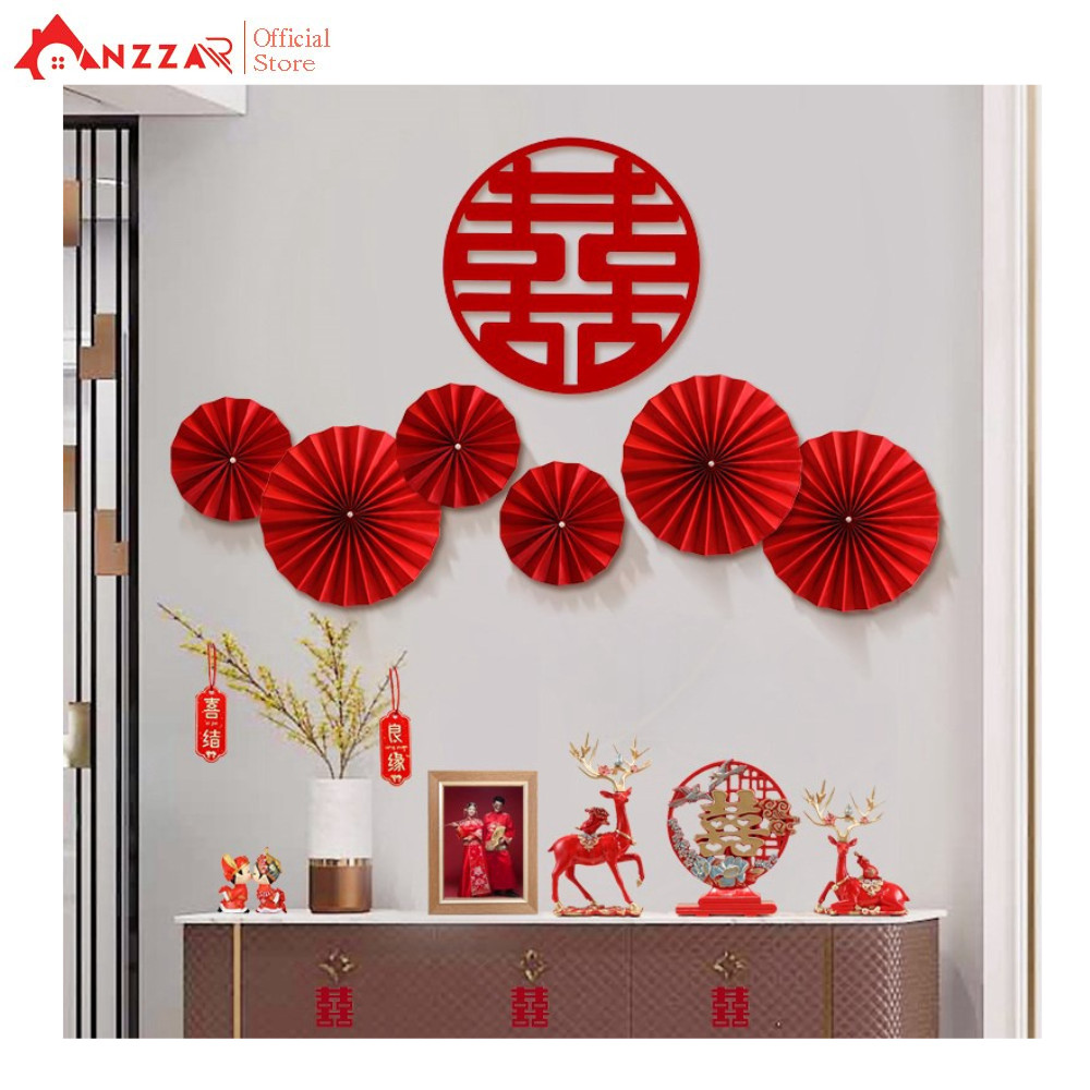Bộ quạt giấy đỏ Anzzar kèm chữ thư pháp CHÚC MỪNG NĂM MỚI và hoa mai treo tường trang trí Tết 2024
