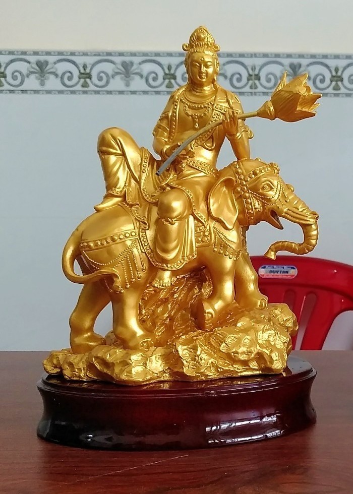 Tượng Phật Phổ Hiền Bồ Tát trang trí bàn làm việc xe hơi màu nhũ vàng cao 25 cm - TPT2008
