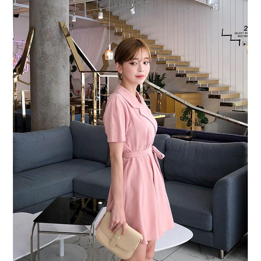 Đầm công sở hồng và vàng cổ vest cột nơ eo