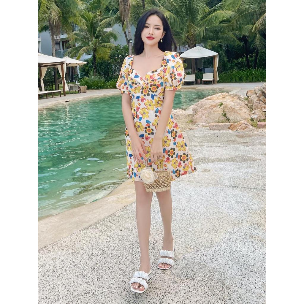 RECHIC Đầm ngắn Anjelica cổ vuông xếp ly ngực dịu dàng nữ tính phù hợp đi dạo phố