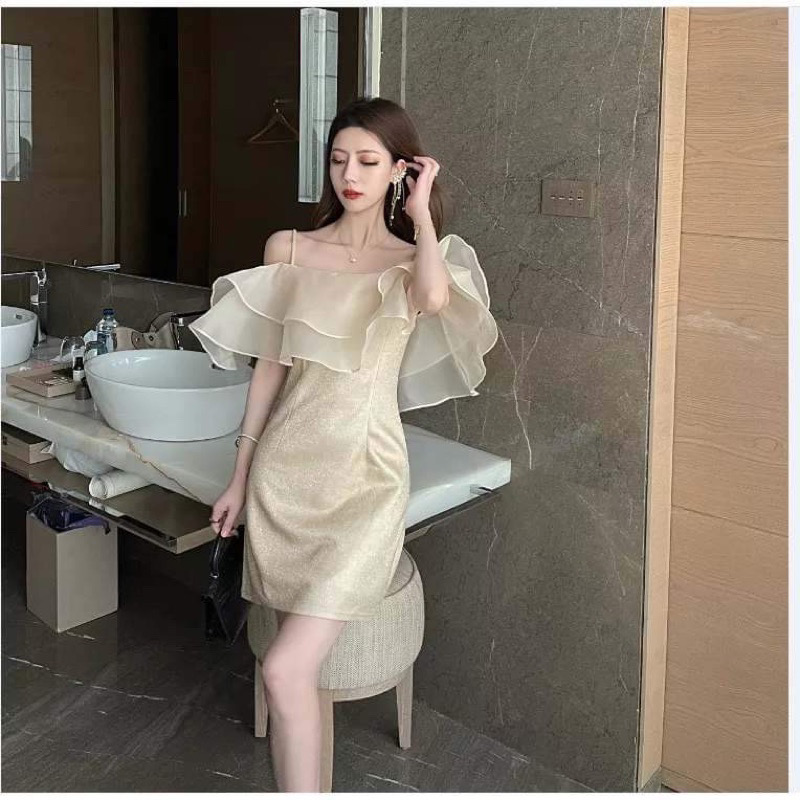 Váy 2 Dây Phối Viền Lá Sen Lấp Lánh Thời Trang Xin Xắn Cho Nữ