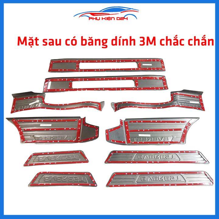 Bộ ốp bậc cửa trong ngoài nẹp bước chân Everest 2016-2017-2018-2019 vân Titan chống trầy trang trí xe