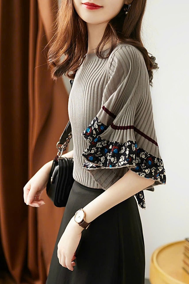Áo len tay loe phối họa tiết