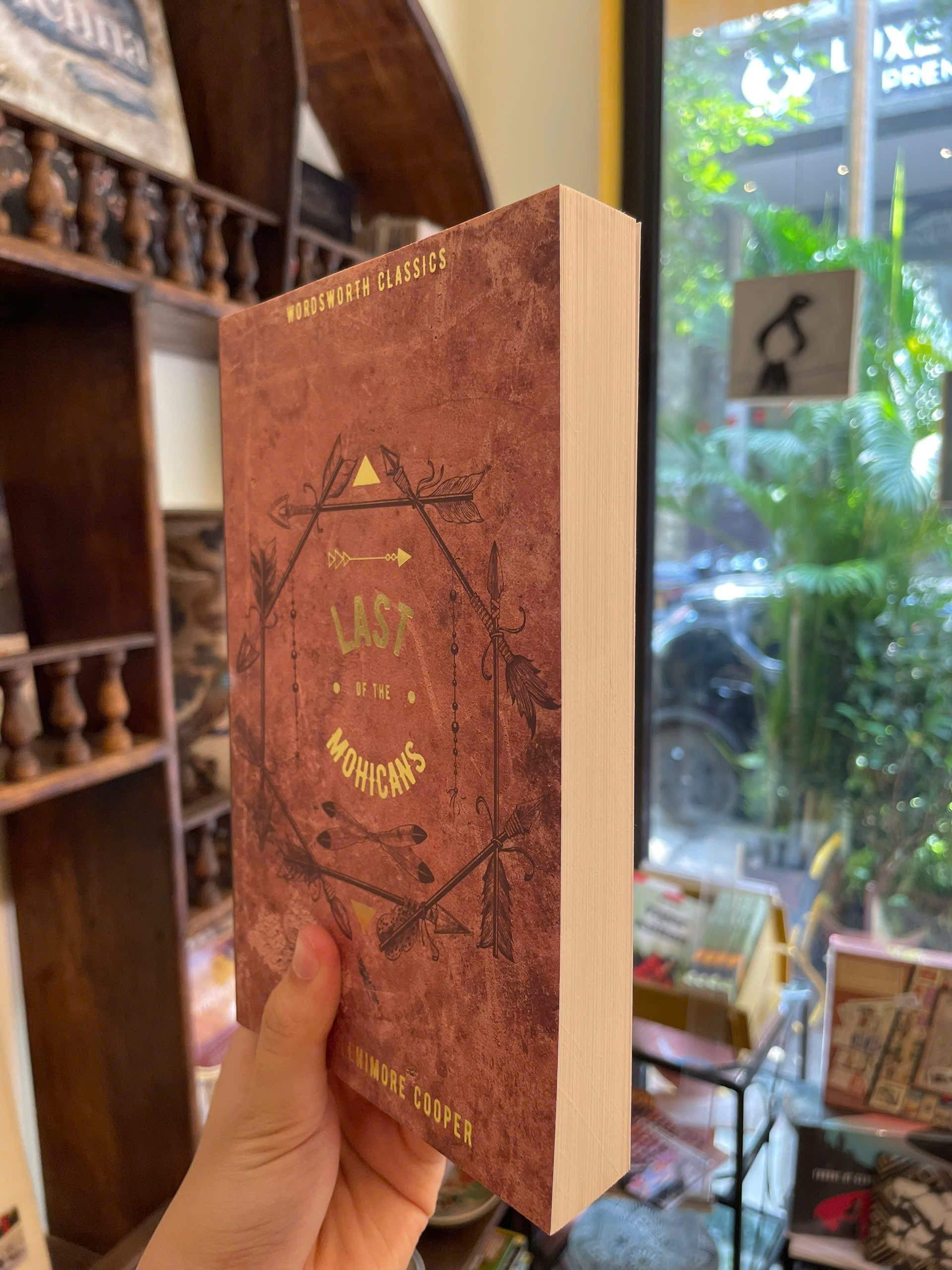 Sách - Last of the Mohicans by James Fenimore Cooper - Classics/Fiction book in English - Ngoại Văn