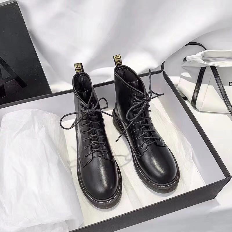 Boots dáng dr martens cao cổ (CÓ SẴN ĐỦ SIZE CLIP TỰ QUAY) giày da mềm êm chất đẹp, màu đen chuẩn form size, dễ phối đồ.