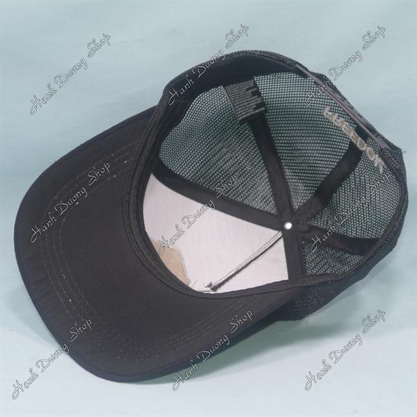 Nón kết lưới thêu đại bàng thêu chữ Freedom phía sau khóa nhựa phía trong có may tem vòng đầu 55-58cm - Đen
