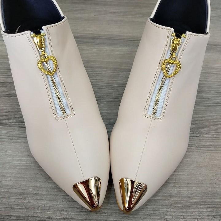 Giày boot nữ cổ thấp 4cm hàng hiệu rosata màu kem ro305 - HÀNG VIỆT NAM CHẤT LƯỢNG QUỐC TẾ