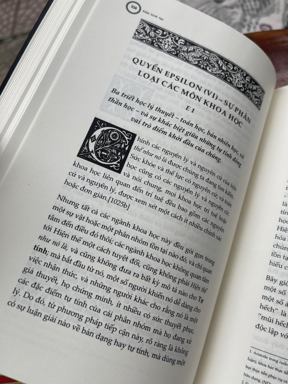 SIÊU HÌNH HỌC - LUÂN LÝ HỌC – Aristotle - Book Hunter - NXB Đà Nẵng