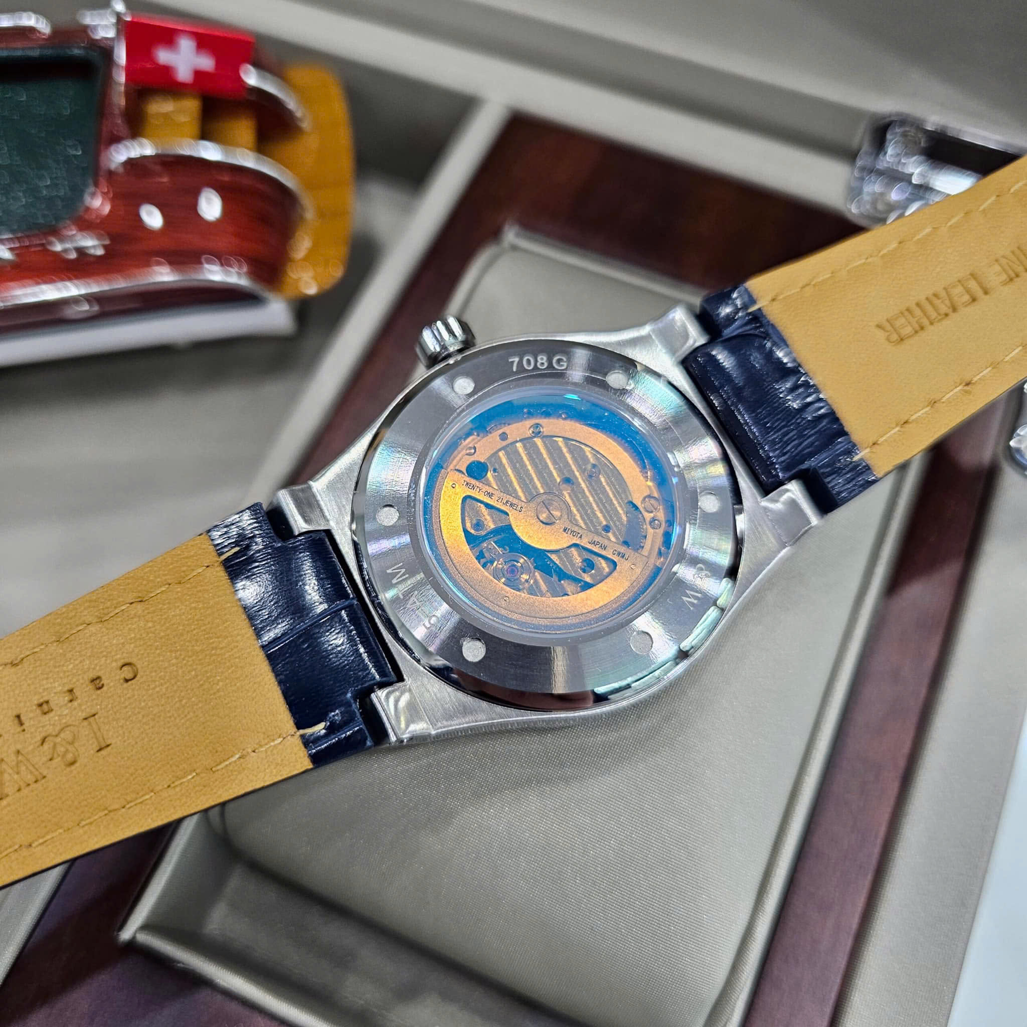 Đồng hồ nam chính hãng I&amp;W CARNIVAL 708G-D1 Kính sapphire ,chống xước ,Chống nước 50m ,Bảo hành dài hạn,Máy cơ (Automatic),dây da cao cấp, thiết kế đơn giản dễ đeo