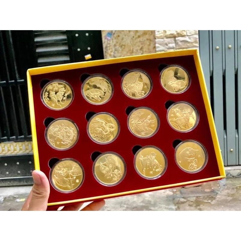 Bộ 12 Xu Con Giáp Gồm Hộp Đỏ Sang Trọng
