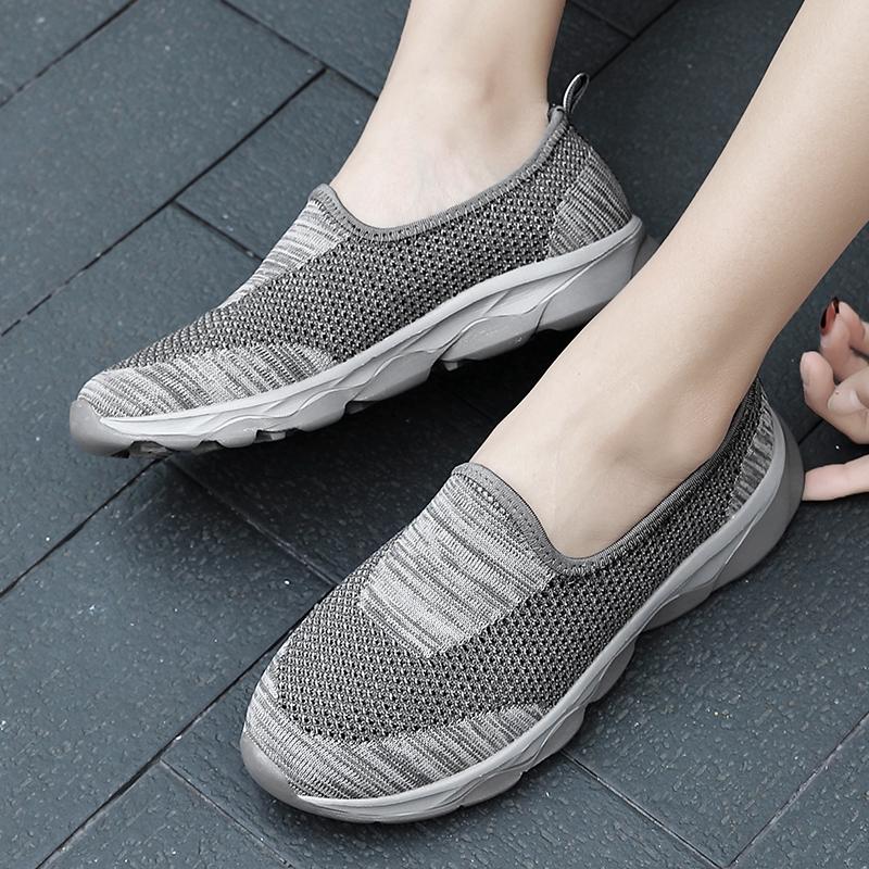 Giày Sneaker Thể Thao Nữ Màu Đen