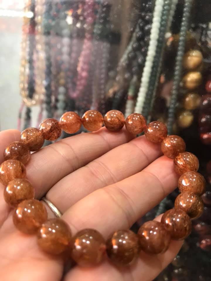 VÒNG THẠCH ANH TÓC NÂU ĐẸP QUÁ SIZE VÒNG 10mm 100% ĐÁ THIÊN NHIÊN NỮ MỆNH THỔ MỆNH KIM Ạ