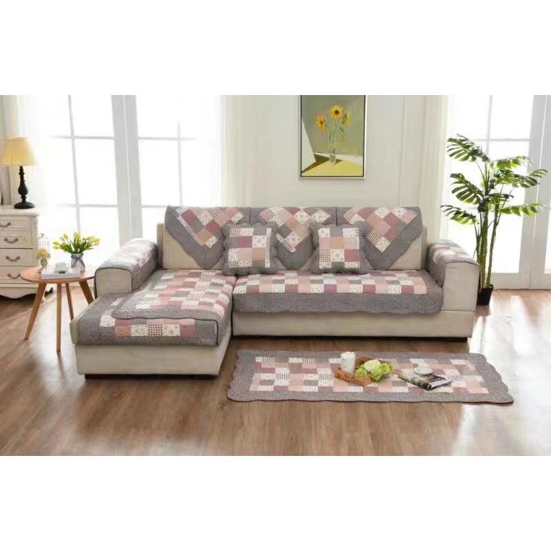 Thảm sofa - Ô vuông trắng hồng viền nâu - TSF011