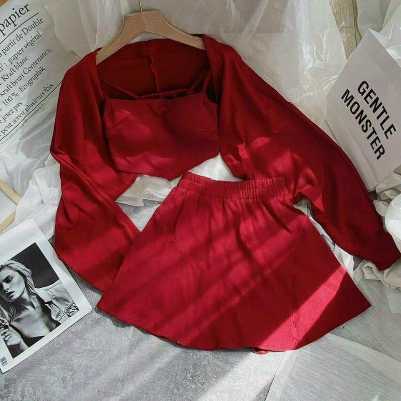 Set áo croptop 2 dây đỏ phối chân váy kèm áo khoác