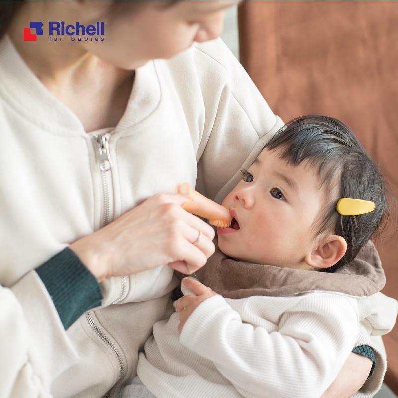 Rơ lưỡi silicone Richell Nhật Bản vệ sinh cho bé từ 3 tháng tuổi | Baby