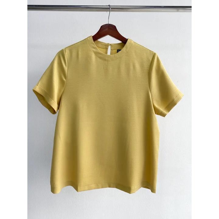 Áo thun nữ chất liệu lụa dáng rộng Vi Vi - Màu Vàng - Đing Đang