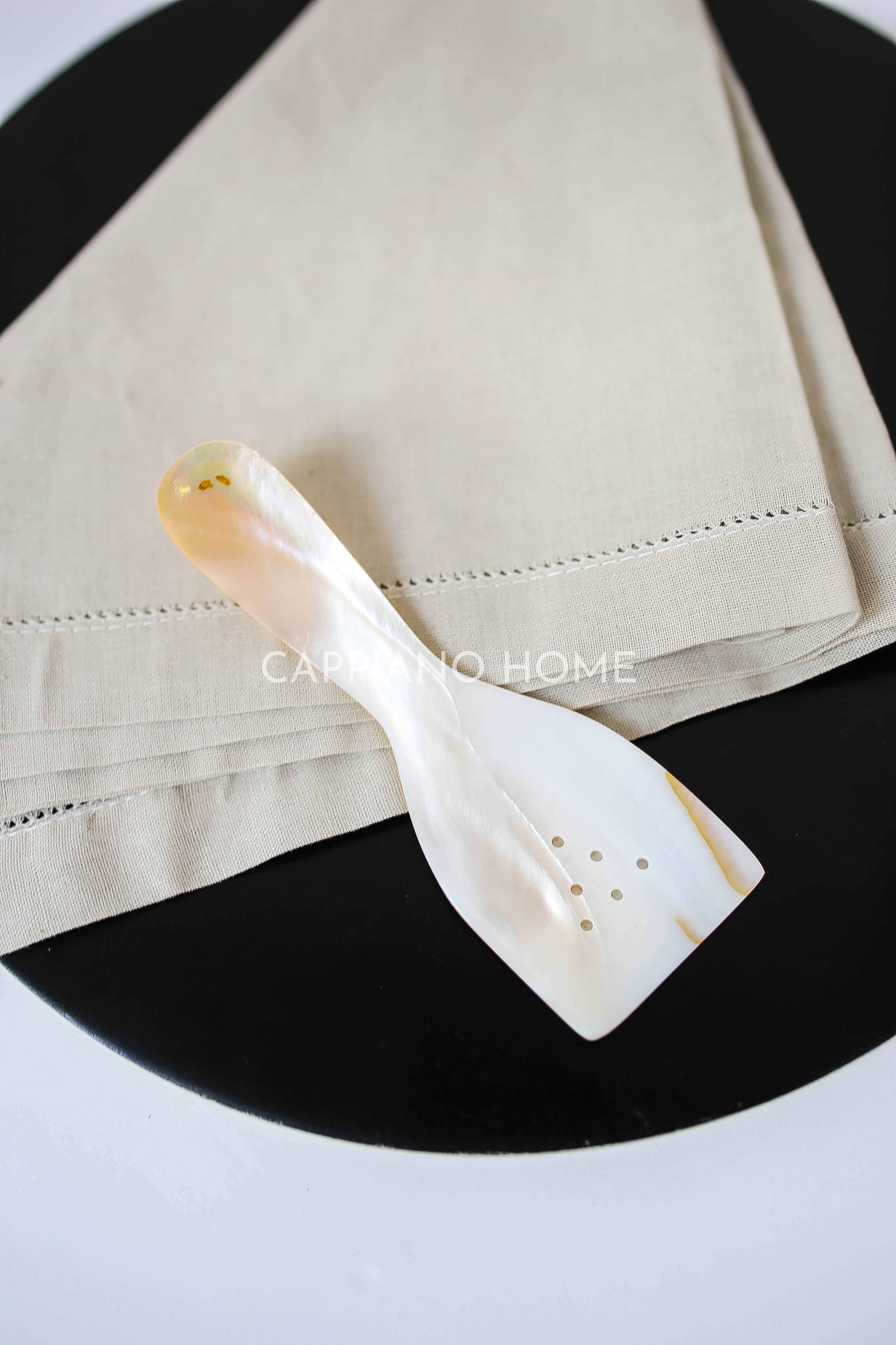Thìa khảm trai xà cừ chạm trổ cánhình lá , dụng cụ ăn trứng cá muối caviar, trang trí nhà bếp, phụ kiện chụp ảnh đồ ăn |