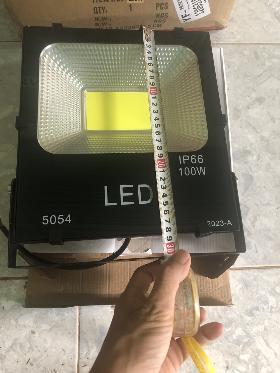 Đèn Pha Led 20W, 30W, 50W, 100W Cao Cấp Ngoài Trời COB Chiếu Sáng Công Trình, Bảng Hiệu, Sân Vườn