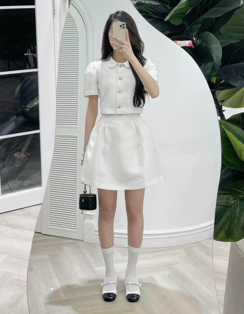 Set váy áo nút châu croptop
