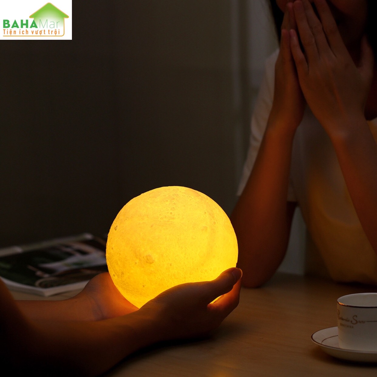 MÁY PHUN SƯƠNG TẠO ĐỘ ẨM KHÔNG KHÍ 3D - KHUẾCH TÁN TINH DẦU - XÔNG MẶT- ĐÈN LED "BAHAMAR" vừa là đèn ngủ vừa phun tạo ẩm và vừa xông tinh dầu, có thể xông mặt cho chị em phụ nữ