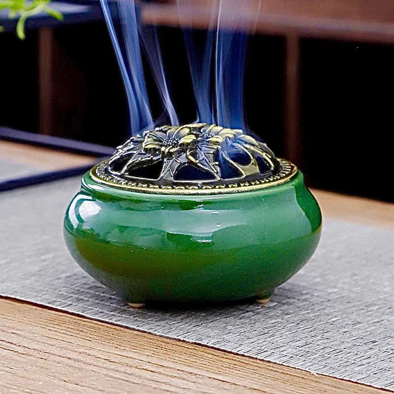 Lư Đốt Xông Trầm Hương , Chất Liệu Gốm Sứ