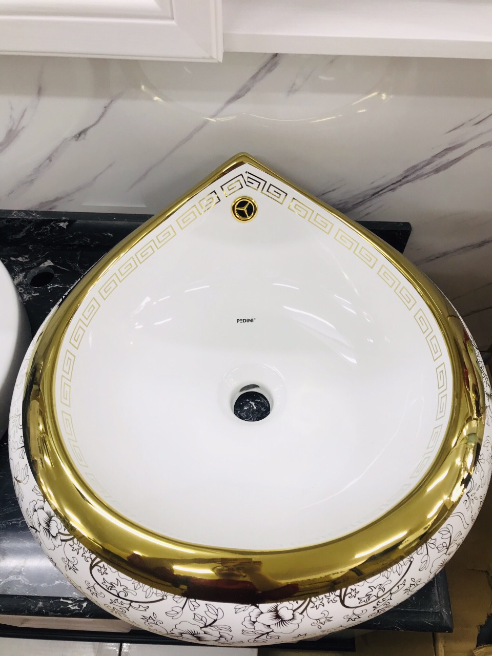 Chậu lavabo giọt lệ đài trang để bàn đá