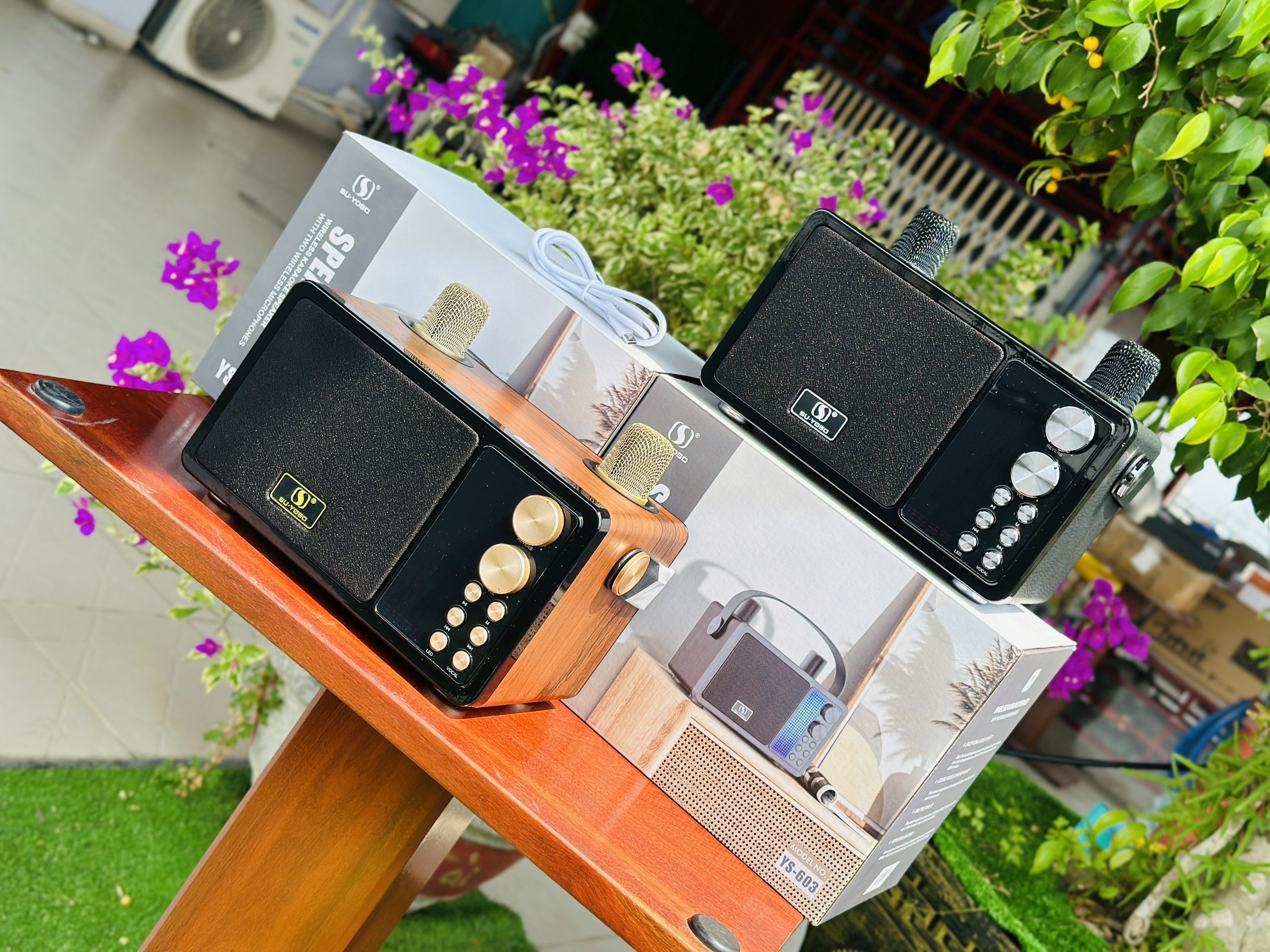 Loa Bluetooth Mini YS-603, Công Suất 40W, Nhỏ Gọn, Âm Thanh Cực Hay, Bass Căng, Đi Kèm 2 Micro Karaoke Thay Đổi Giọng Nói, Bảo Hành 6 Tháng Hàng Chính Hãng