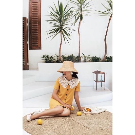 LIIN - Váy khuy gỗ phối cổ ren