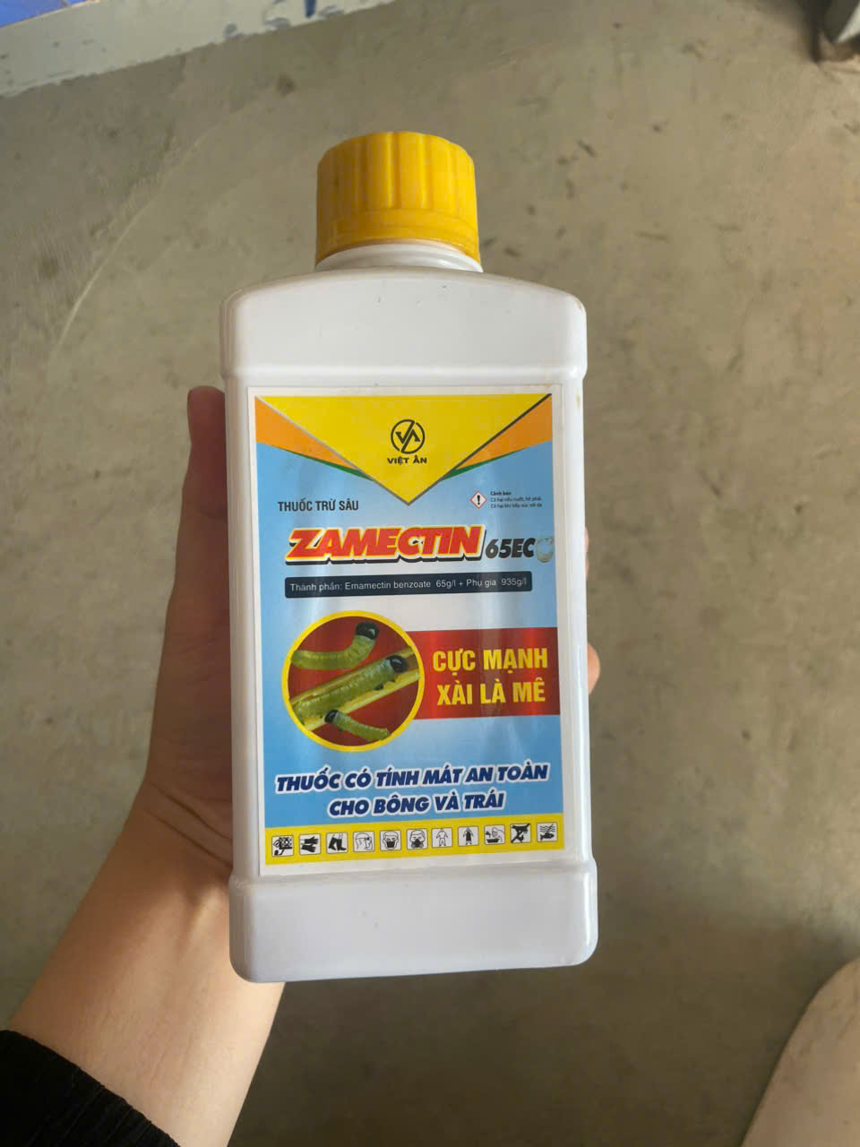 Thuốc trừ sâu  Đặc trị nhiều loại sâu hại như sâu phao, sâu đục bẹ, sâu cuốn lá, nhện gié, sâu tơ, sâu vẽ bùa, sâu xanh, nhện đỏ, bọ trĩ ZAMECTIN 65EC