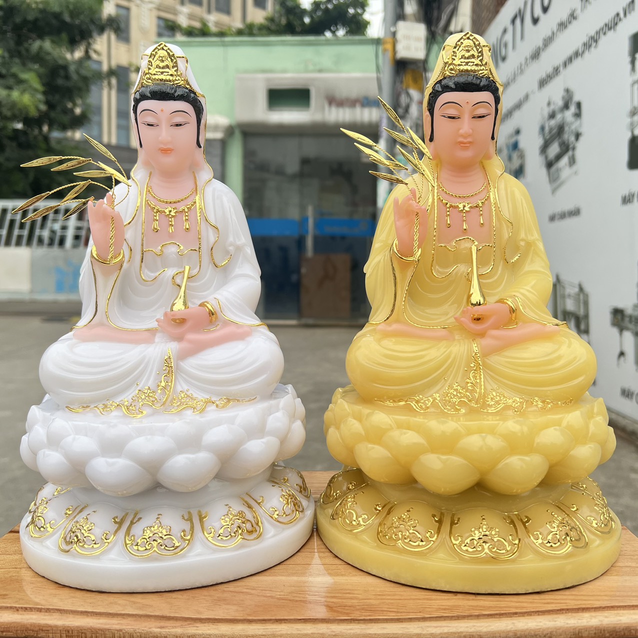 Tượng Quan Âm ngồi đài sen đá cao cấp cao 30cm