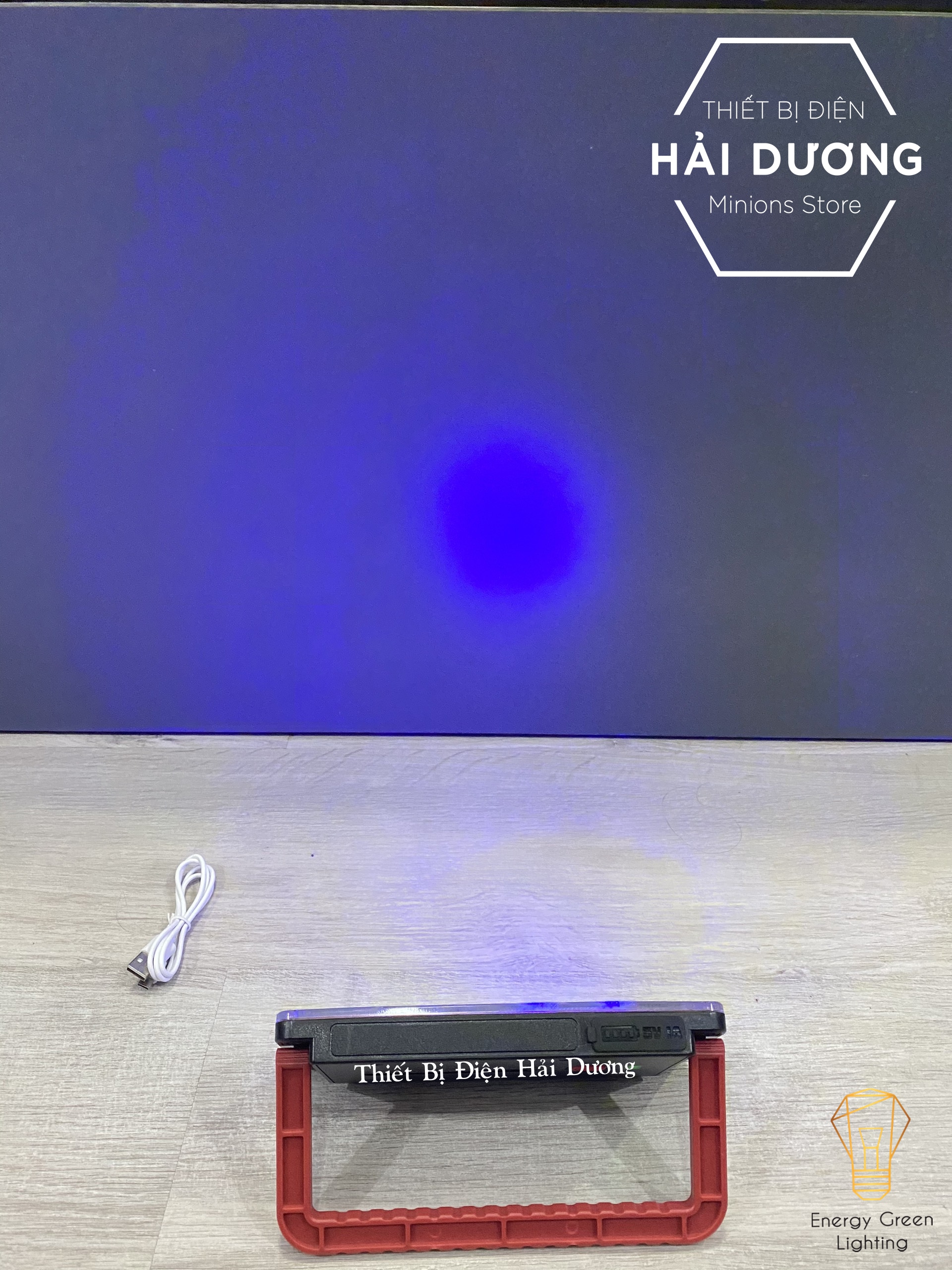 Pha Led Gz010 Siêu Sáng Pin Sạc Tích Điện Nhỏ Gọn Khi Dã Ngoại - 5 Chế Độ Sáng - Dung Lượng Pin Lớn