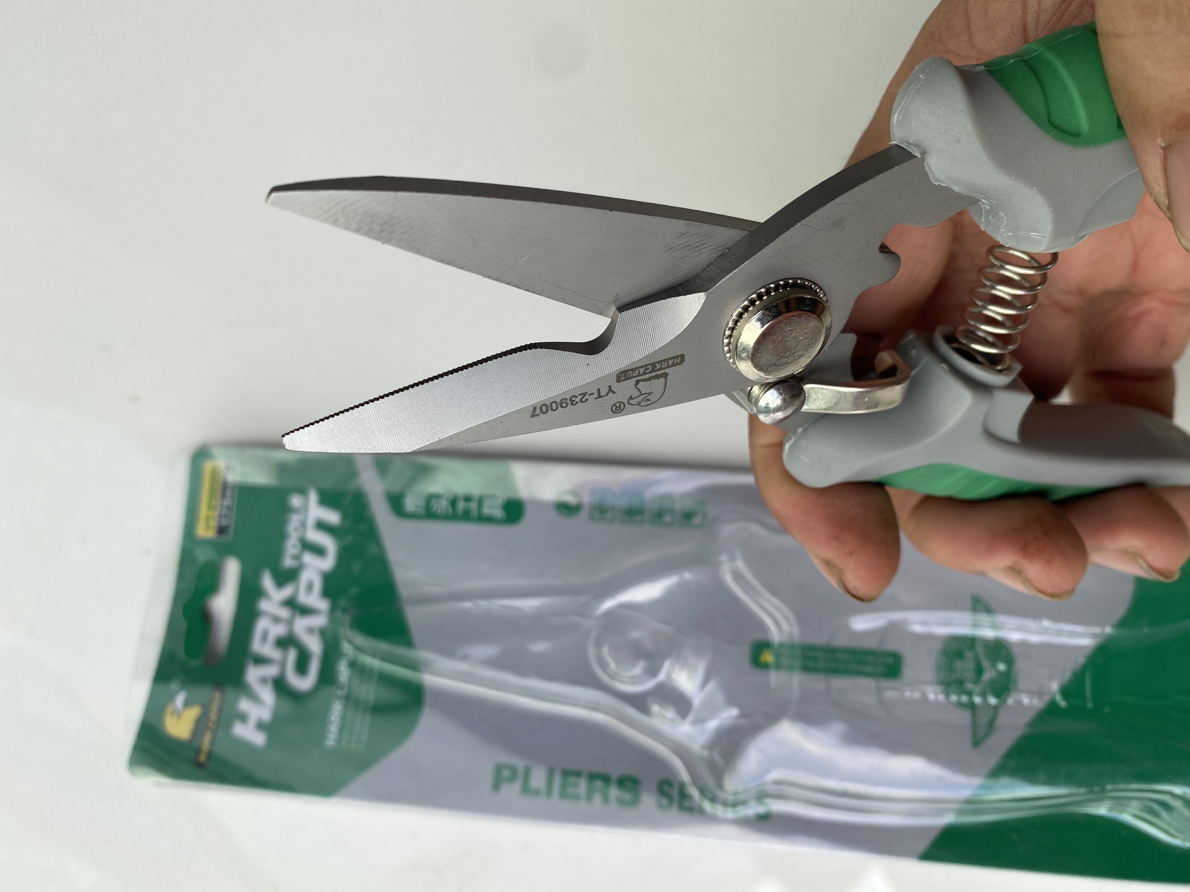 Kéo Cắt Cành mỏ nhọn Tay Cao Su Hark Caput 175mm