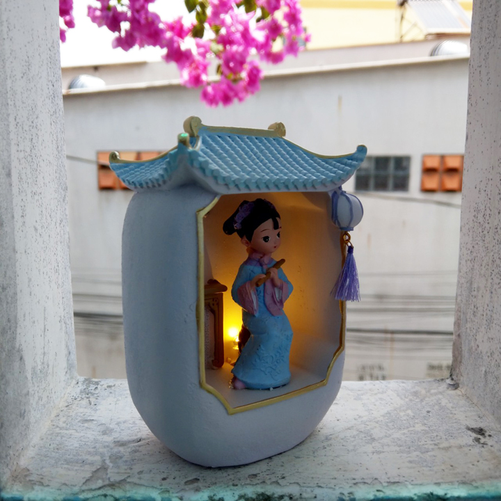 Đèn trang trí bàn cô gái thổi sáo - T039