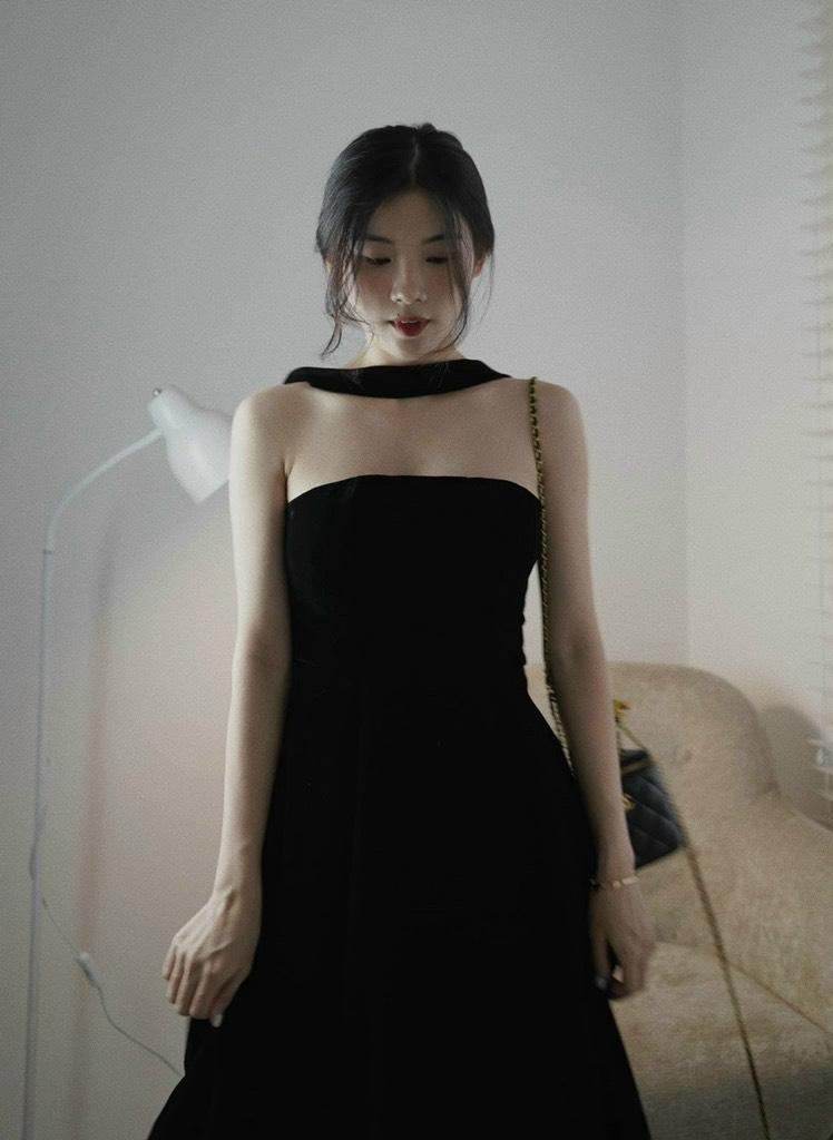 ĐẦM XÒE NHUNG CÚP NGỰC NƠ LƯNG