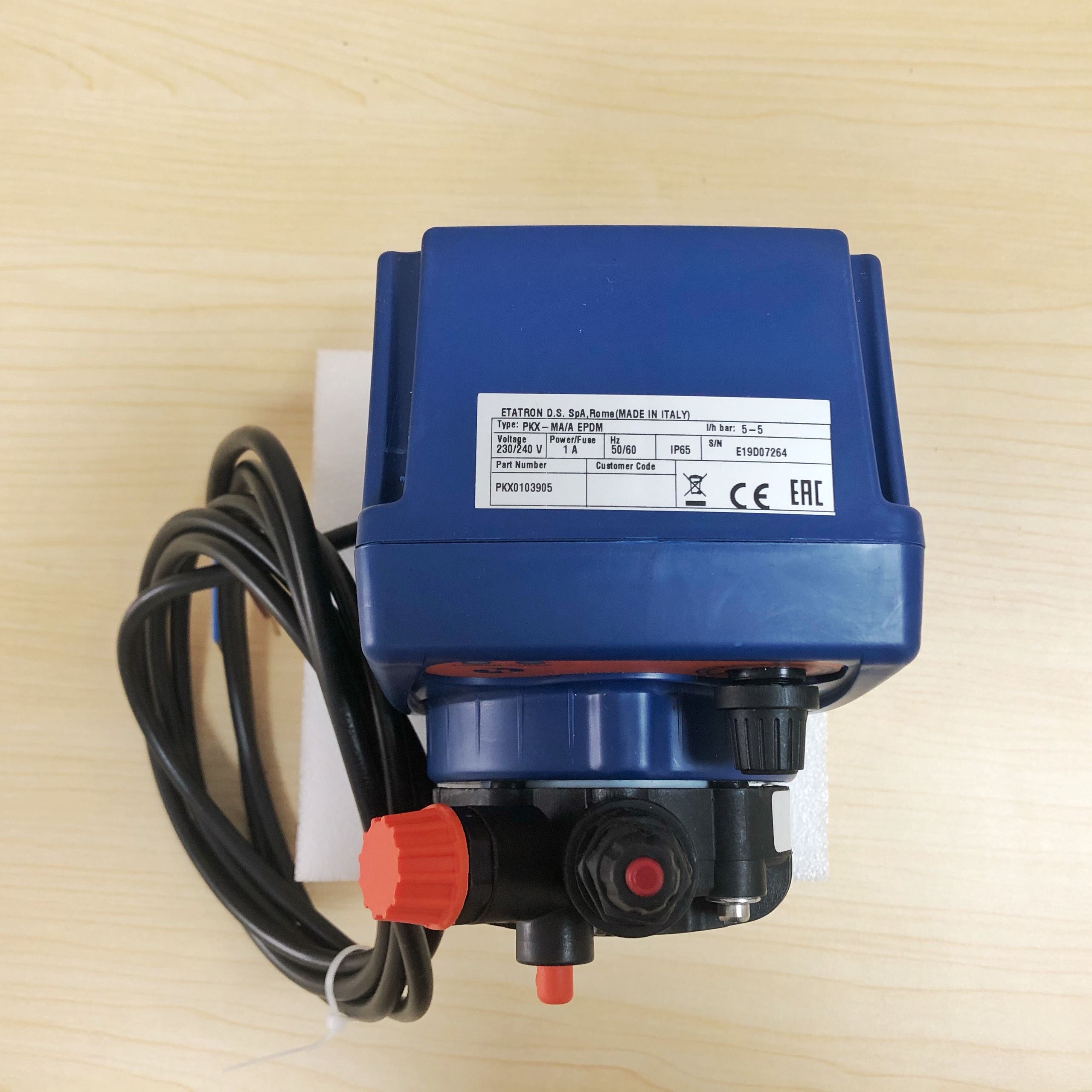 Máy bơm định lượng kiểu điện từ