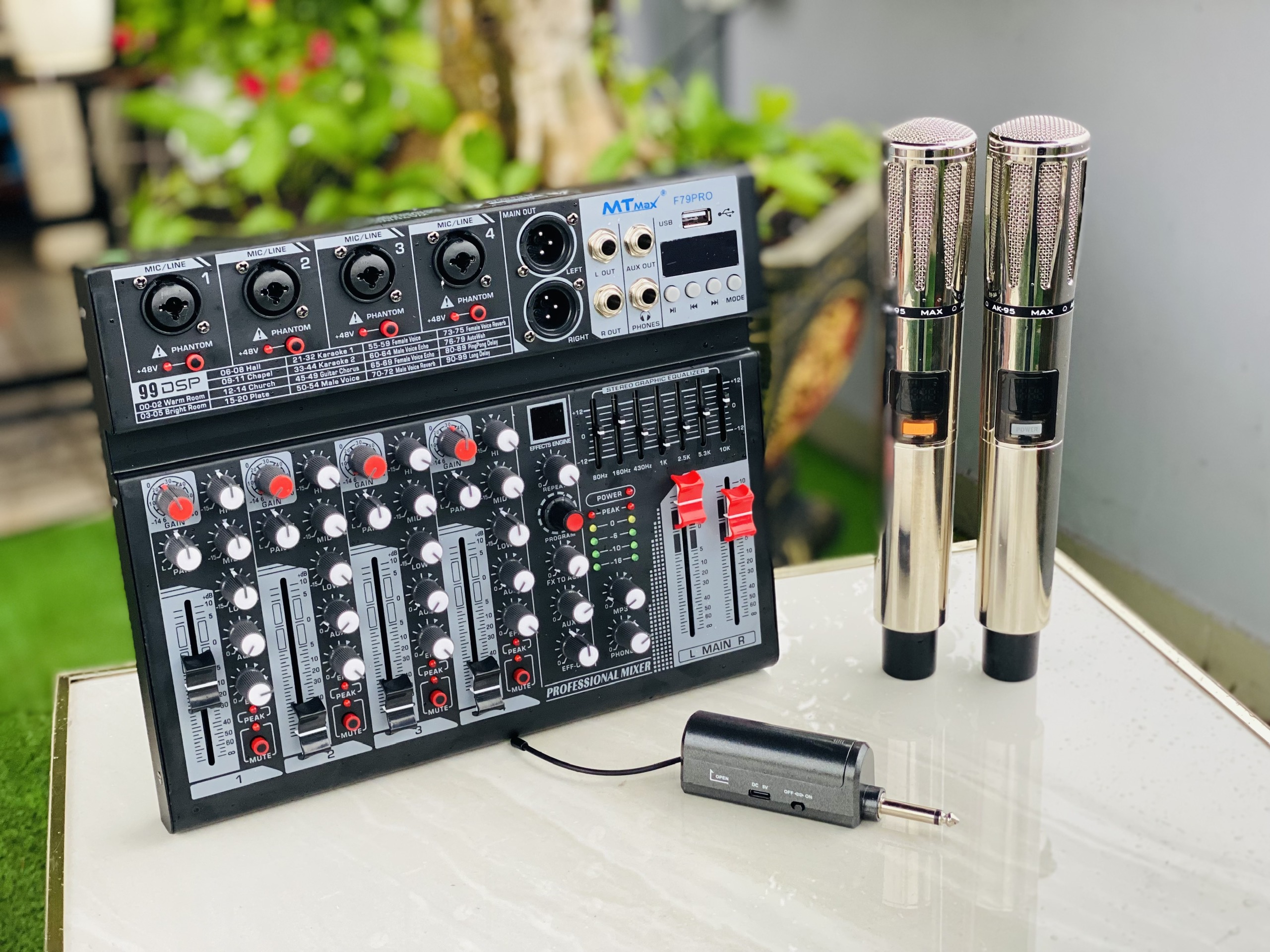 [tặng 2 dây canon hoa sen]  Combo  karaoke  nghe nhạc nâng cấp âm thanh gia đình sân khấu siêu hay mixer MTMAX F79 Pro + Micro Không Dây AK95 (Loại 2 Mic)  hàng nhập khẩu